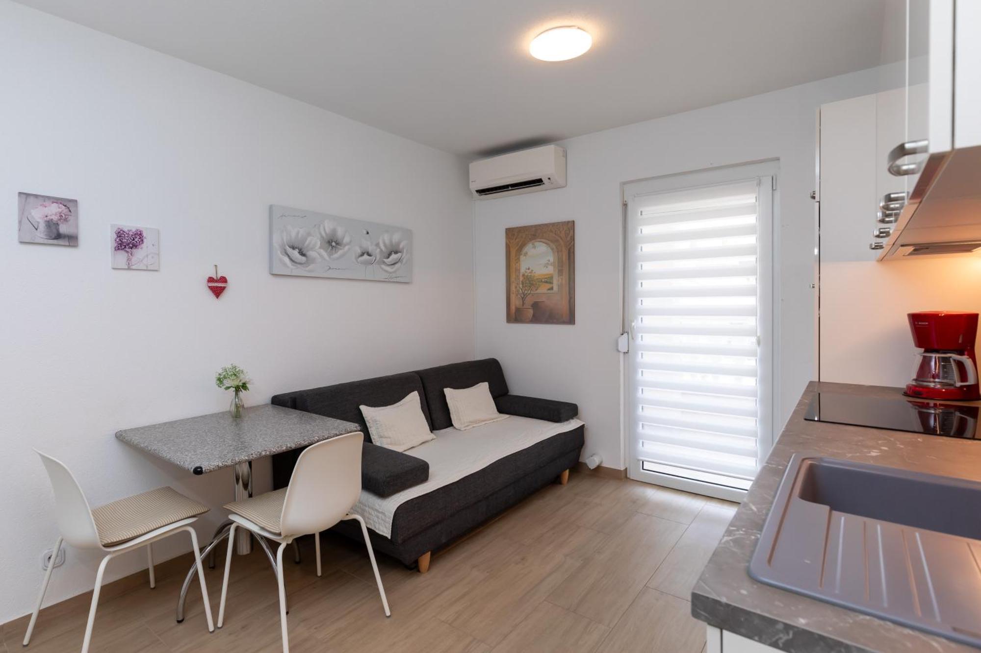 פורץ Apartments Lidija Matosevic מראה חיצוני תמונה