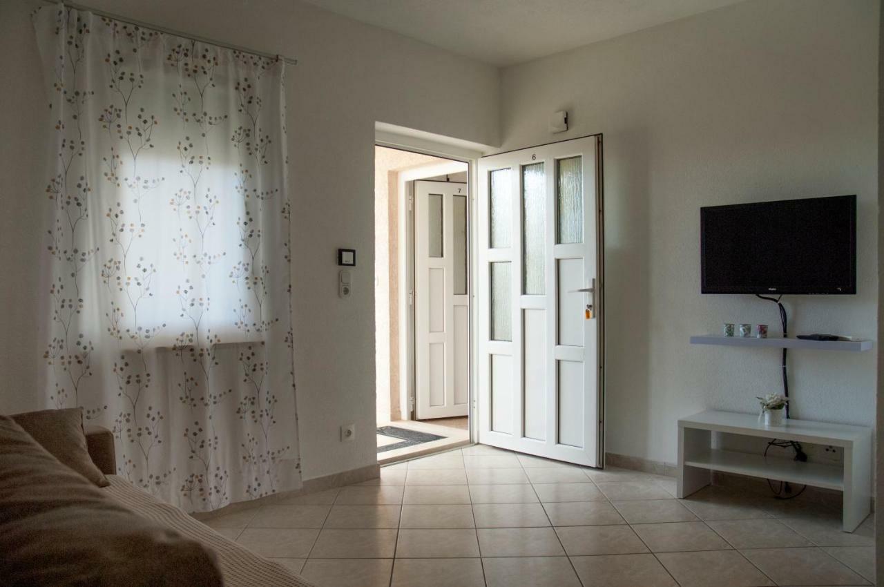 פורץ Apartments Lidija Matosevic מראה חיצוני תמונה